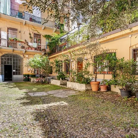 Casa Mambu - A Pearl In The Heart Of 토리노